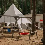 Domki Charzykowy Lodge *